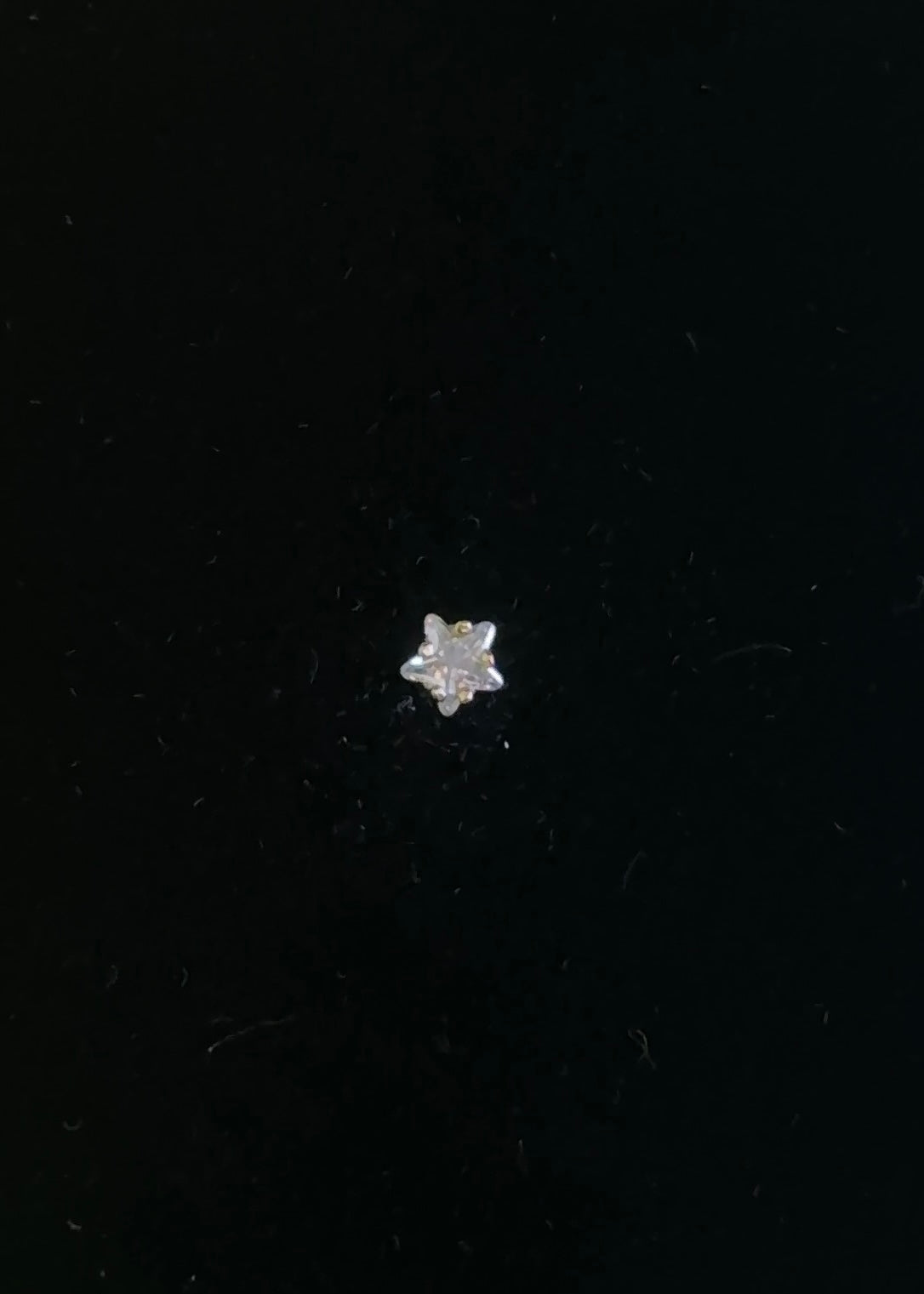 Pendiente piercing estrellita brillo