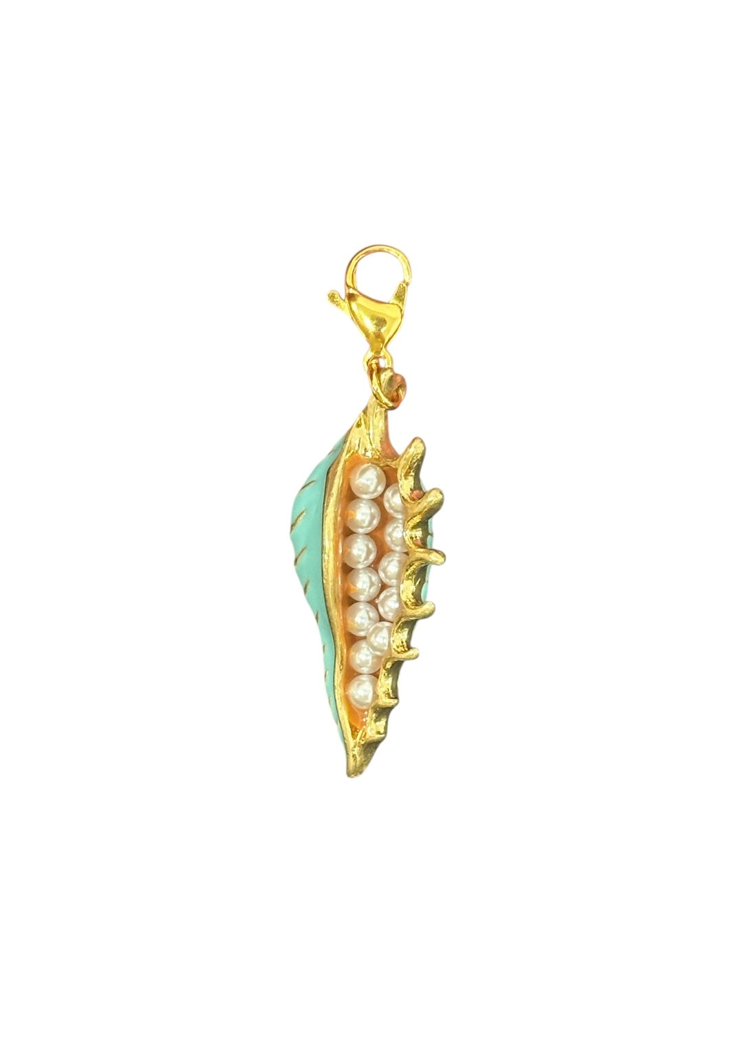 Charm Caracola con perlas