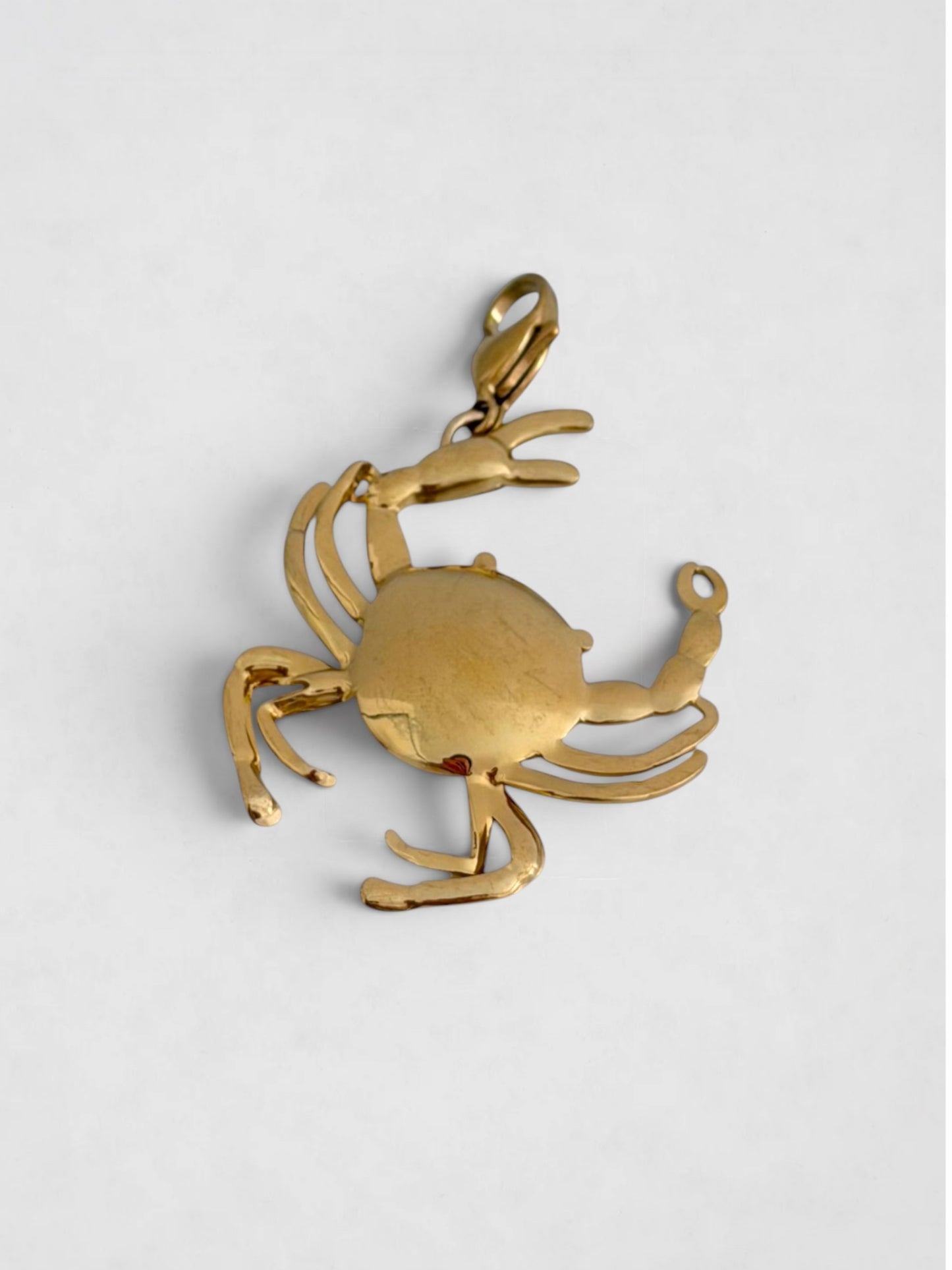 Charm Cangrejo dorado