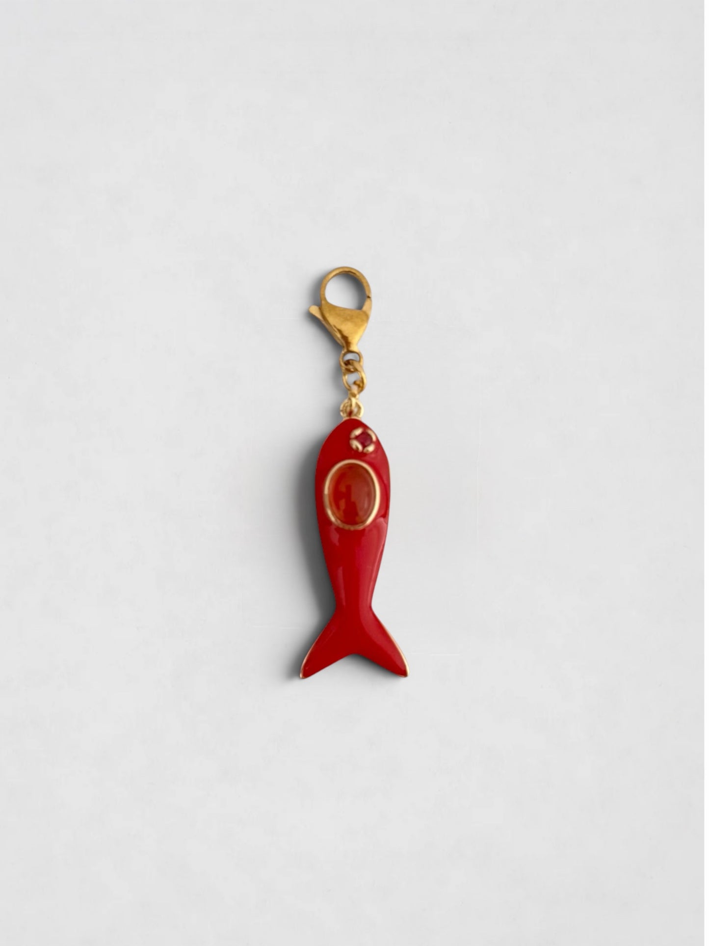 Charm pez rojo