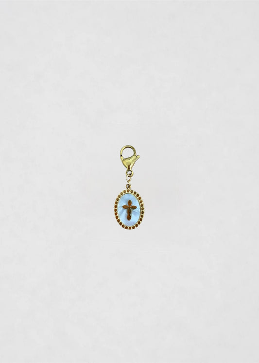 Charm Medalla cruz nácar