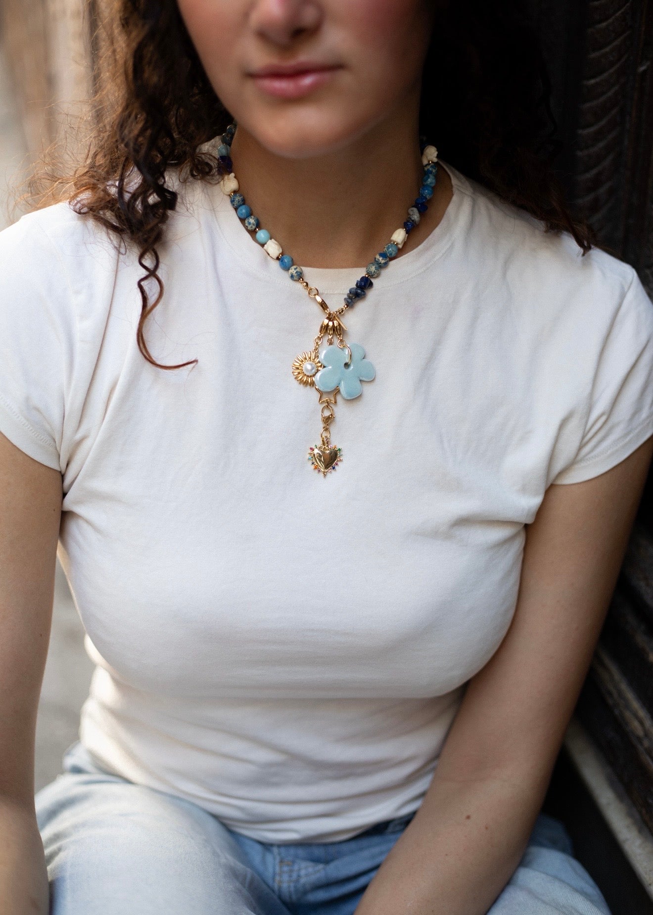 Charm Flor Cerámica Celeste