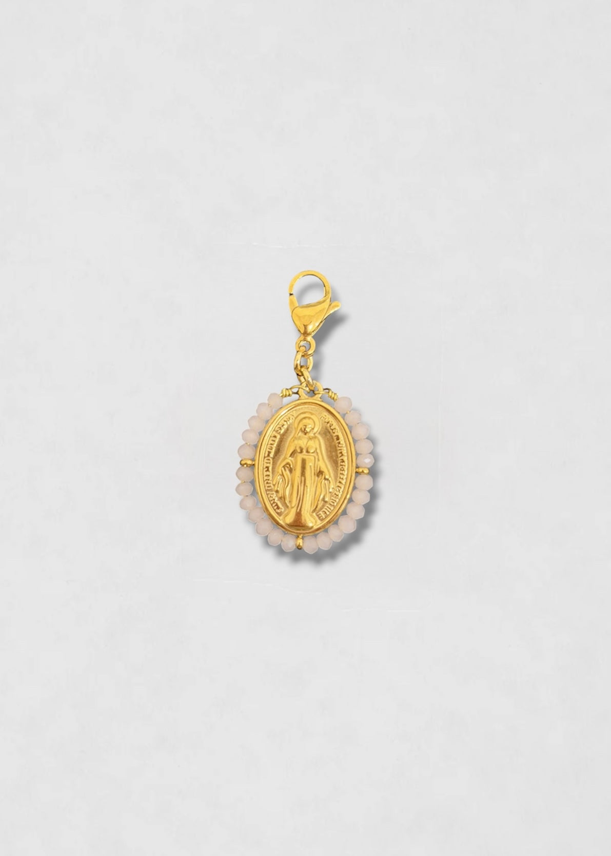 Charm Virgen Milagrosa perlitas rosas