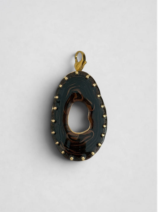 Charm Base Marrón