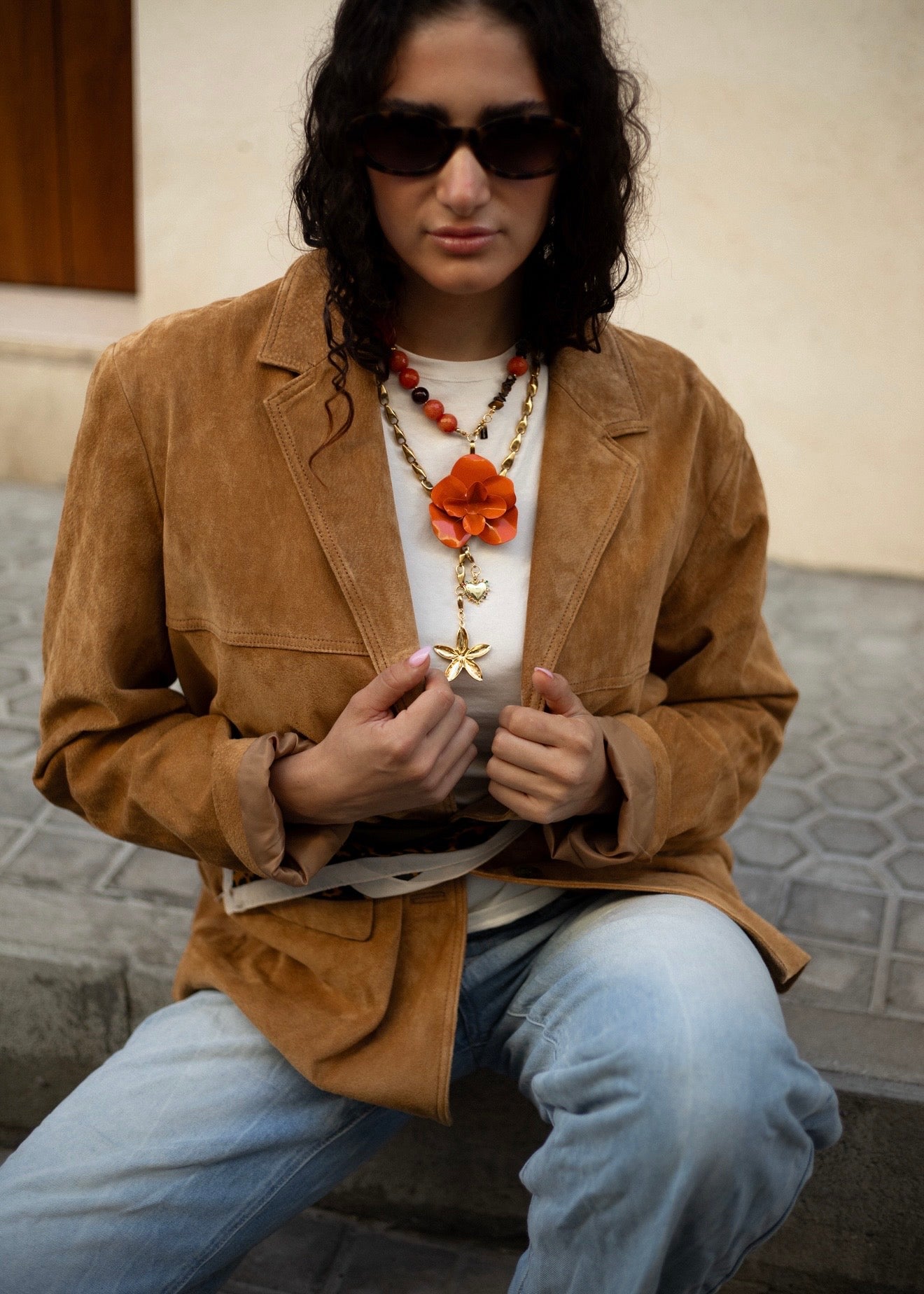 Charm Flor Metálica Naranja