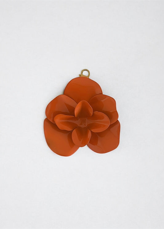 Charm Flor Metálica Naranja