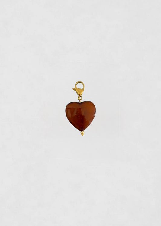 Charm corazón marrón