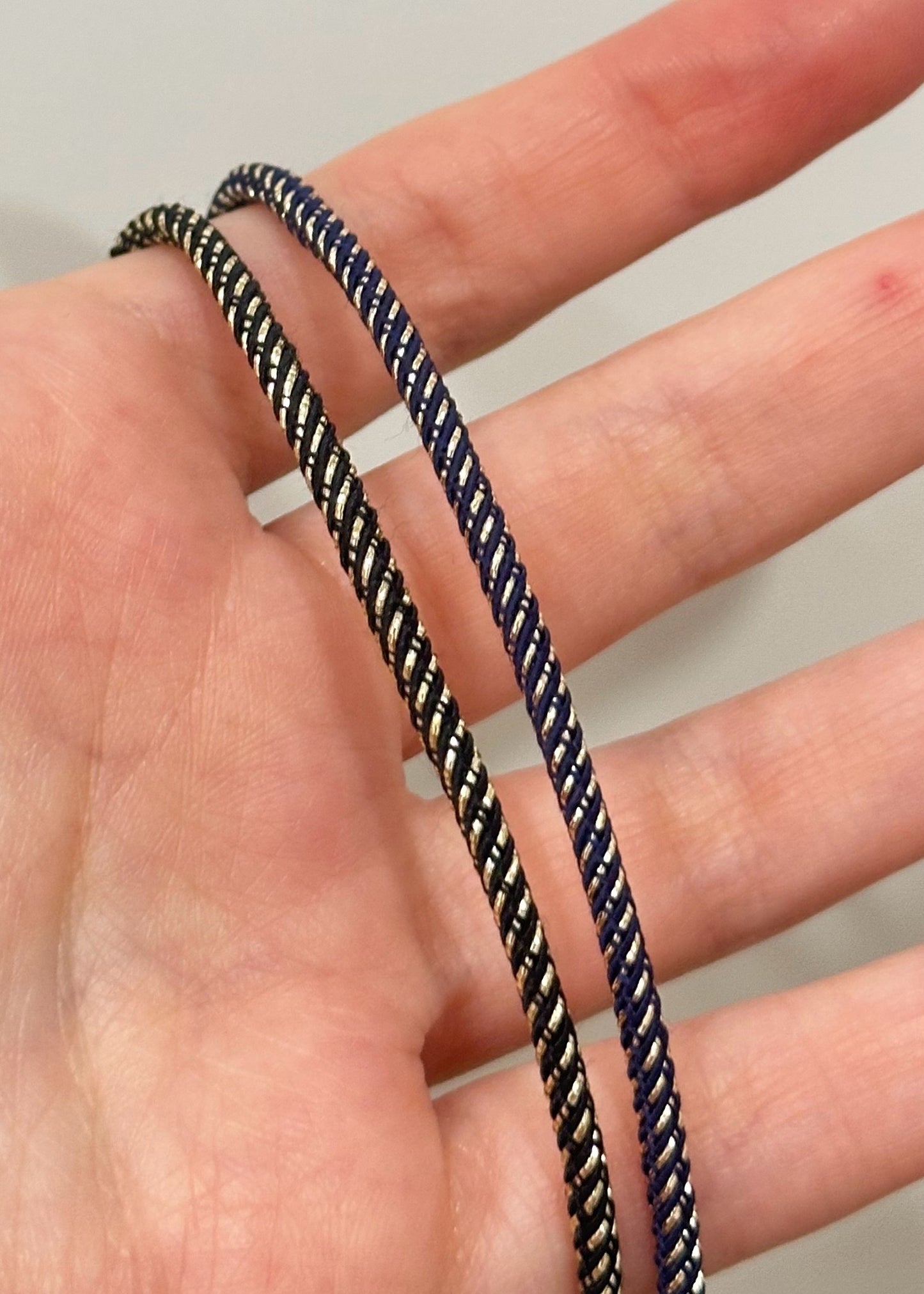Collar Cordón Azul Marino