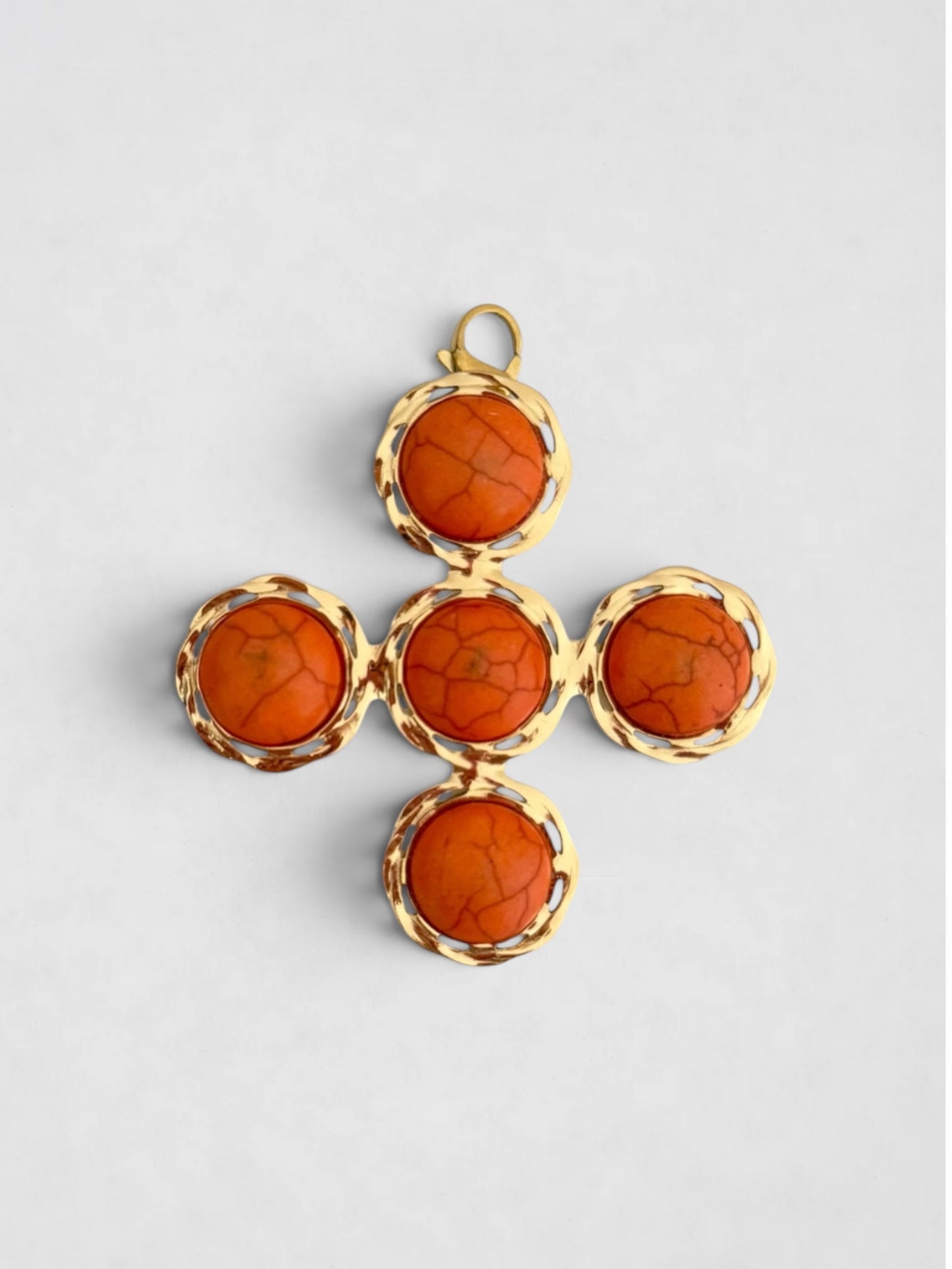 Charm Maxi Cruz piedra naranja