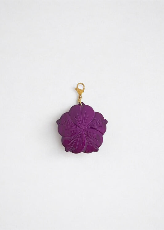 Charm Flor Ultravioleta nácar